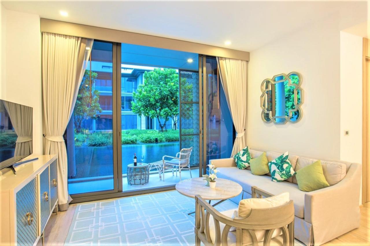 Luxury Oceanfront_pool access apartment Mai Khao Extérieur photo